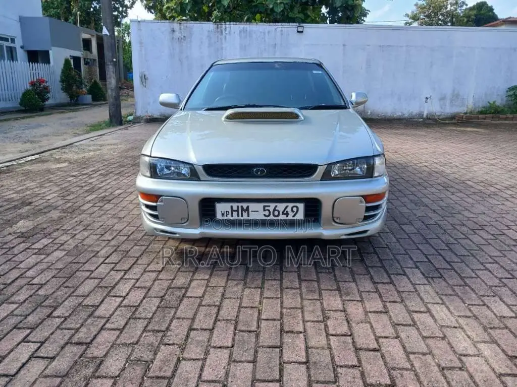 Subaru Impreza 2000 Car (Used)