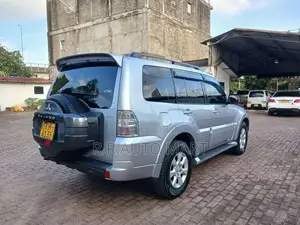 Mitsubishi Montero 2009 SUV (Used)