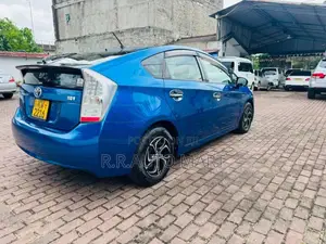 Toyota Prius 2011 Car (Used)
