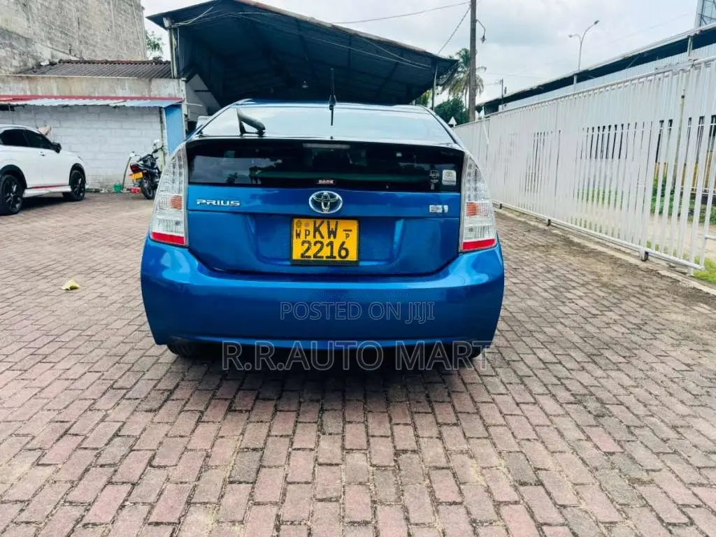Toyota Prius 2011 Car (Used)