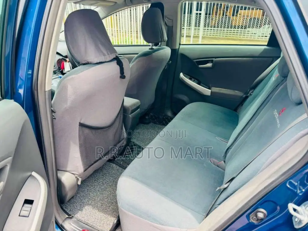 Toyota Prius 2011 Car (Used)