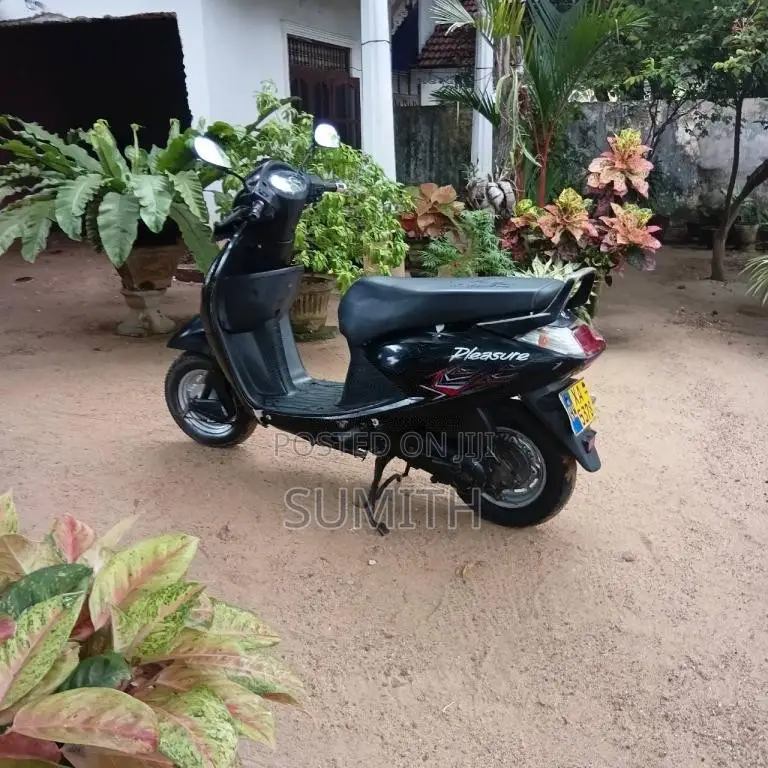 Hero-Honda Pleasure 2011 Motorbike (Used)