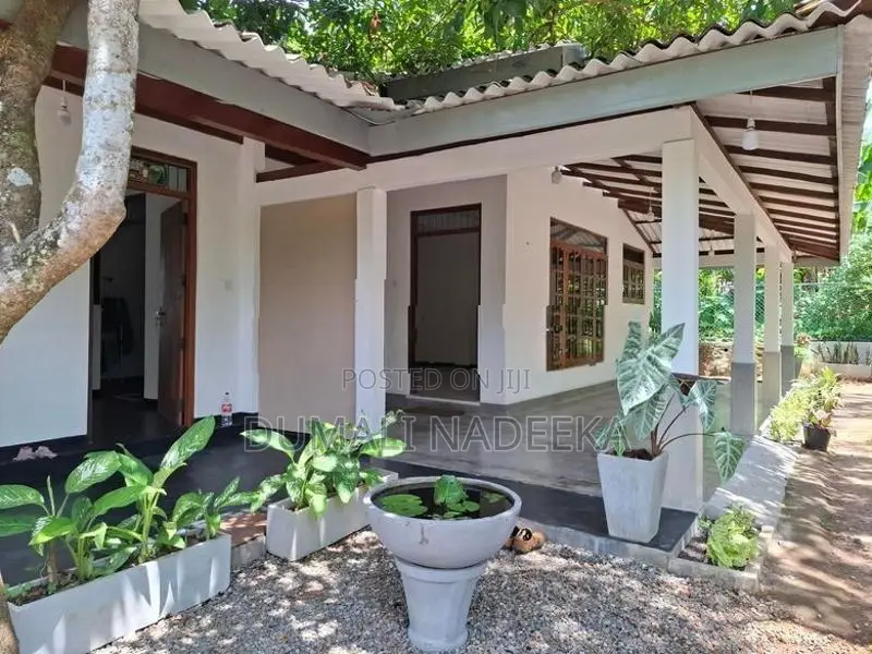 ගම්පහ, හේනෙගම තනිමහල් නිවසක් සහිත ඇනෙක්සියක් විකිණීමට