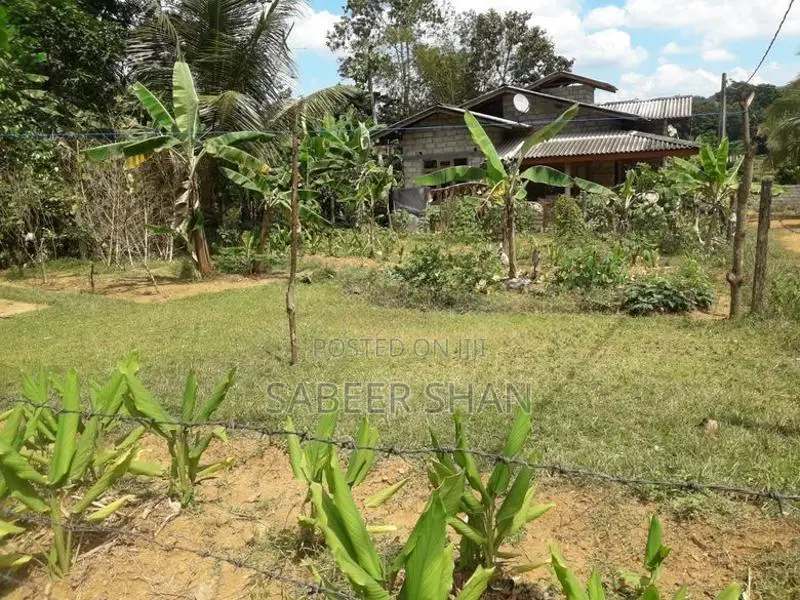 Land for Sale in Padukka