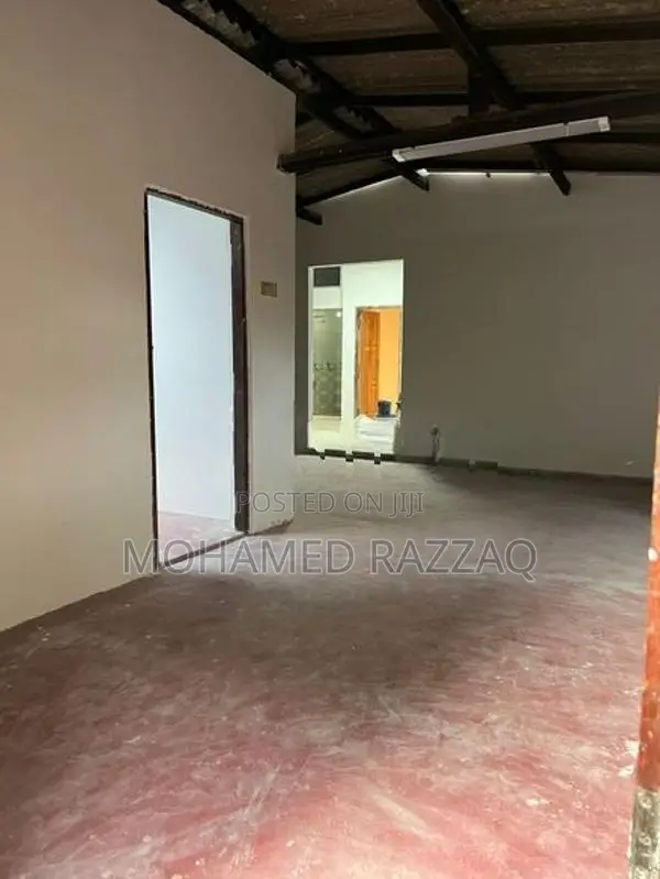19.5 Perch House with Land for Sale - Enderamulla