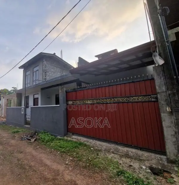 Modern 2-Bedroom House on 7 Perches for Sale – Polgasowita, Piliyandal