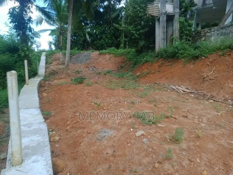 Land for Sale – Karapitiya