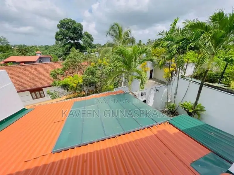 Beautiful 2-Story House with Swimming Pool for Sale in Battaramulla