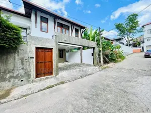 4-Bedroom House for Sale – Battaramulla