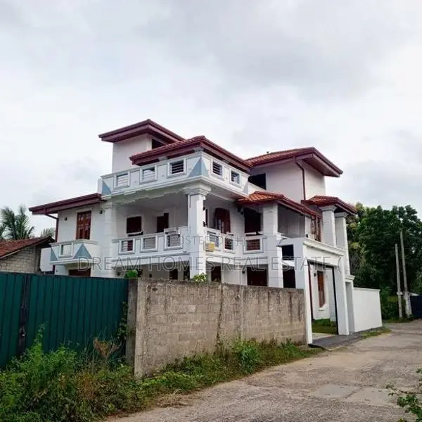 Luxury 4-Bedroom House for Sale – Weligampitiya, Ja-Ela