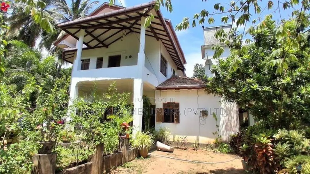 HHL1137 - House for Sale in Kommathurai