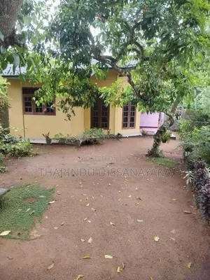 House in Kadawatha Kossinna Plot 16