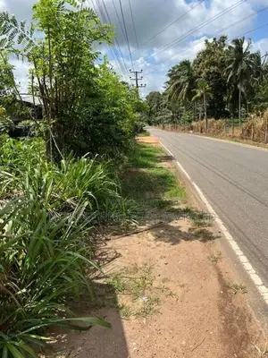 30.5 Perch Land for Sale – Veyangoda