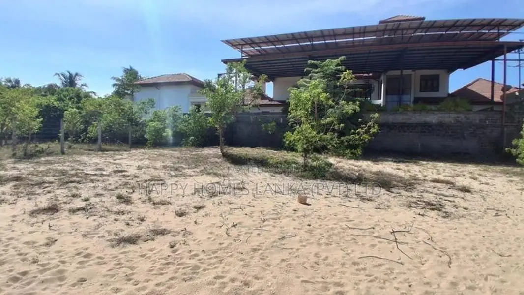 HHL1158 - Land for Sale in Sinna Oorani
