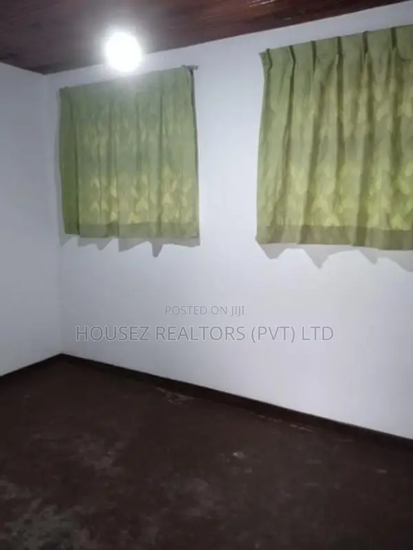 3-Bedroom Upper Floor for Rent – Kadawatha