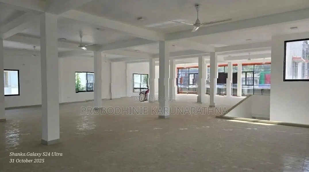 3000 Sqft Office Space in Marawila