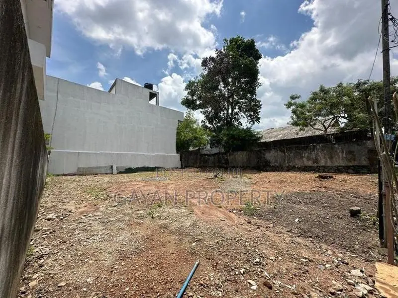 Prime 8 Perch Land for Sale Mahalwara​wa Pannipitiya Kottawa