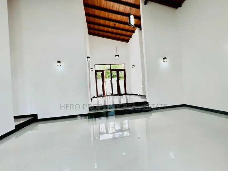 Brand New Luxurious House for Sale in Athurugiriya