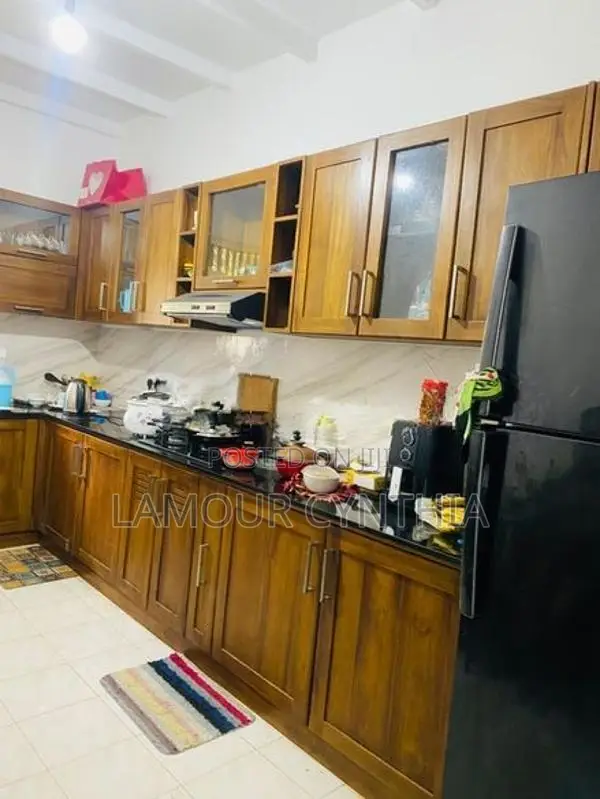දෙමහල් නිවස විකිනිමට හොරන