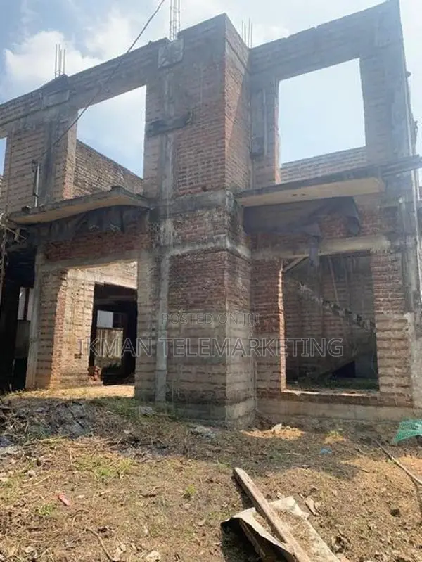 Land with Partially Completed House for Sale – Aldeniya, Kadawatha