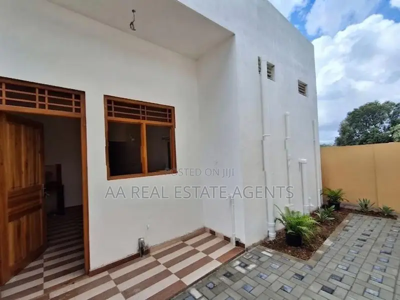 Brand New House with Slab for Sale in Kotikawatta