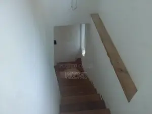 7BR separate 2 unit Houses for rent in dehiwala liyanage road