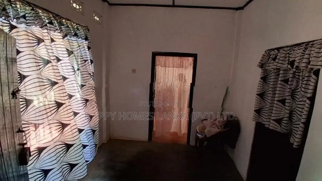 HHL0415 - House for Sale in Kommathurai
