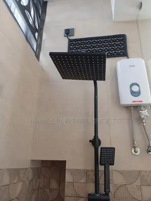 Spacious 2-Bedroom Apartment for Rent - Kalubowila