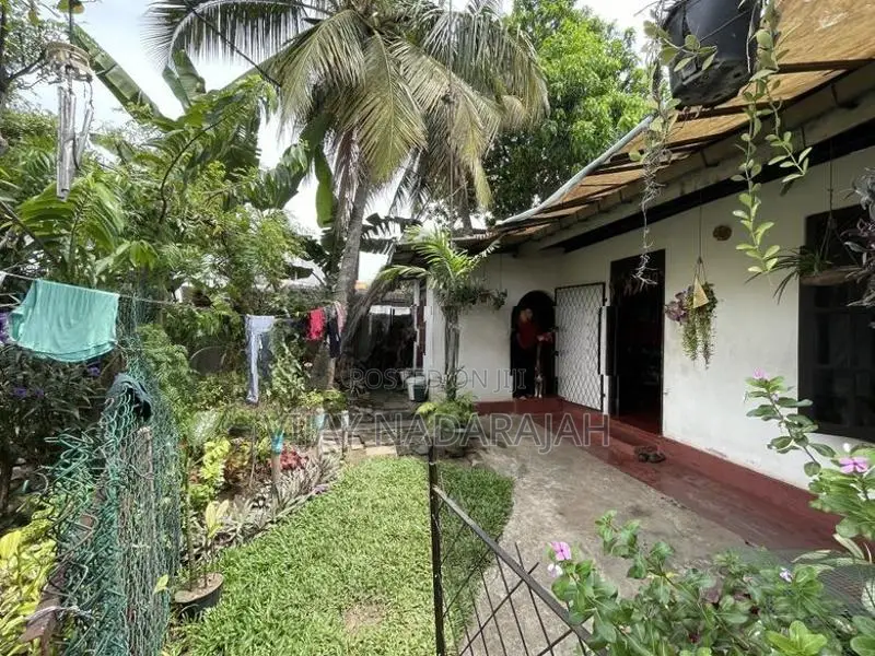 House for Sale in Dippitigoda Road, Hunupitiya, Wattala