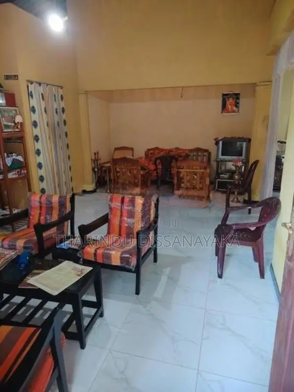 House in Kadawatha Kossinna Plot 16
