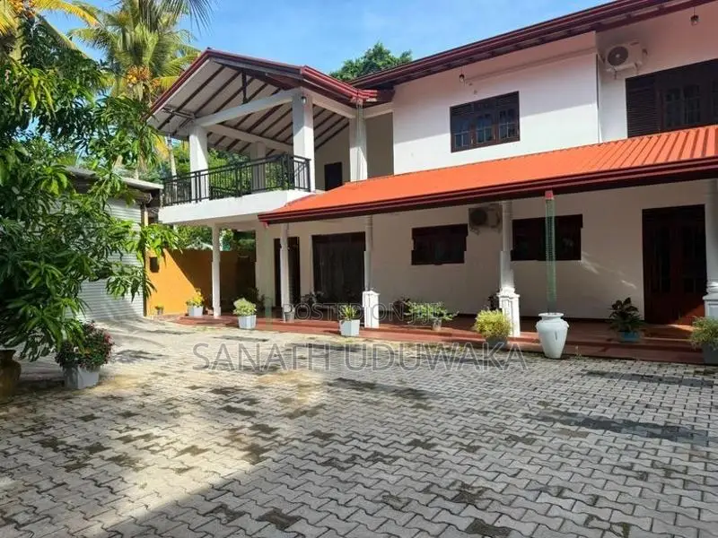 Fully Furnished 5-Bedroom House for Sale in Kalegana, Galle