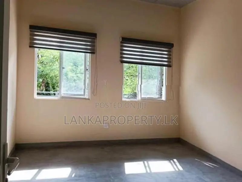 Solidly Built Three-Storied House for Sale – Kiribathgoda