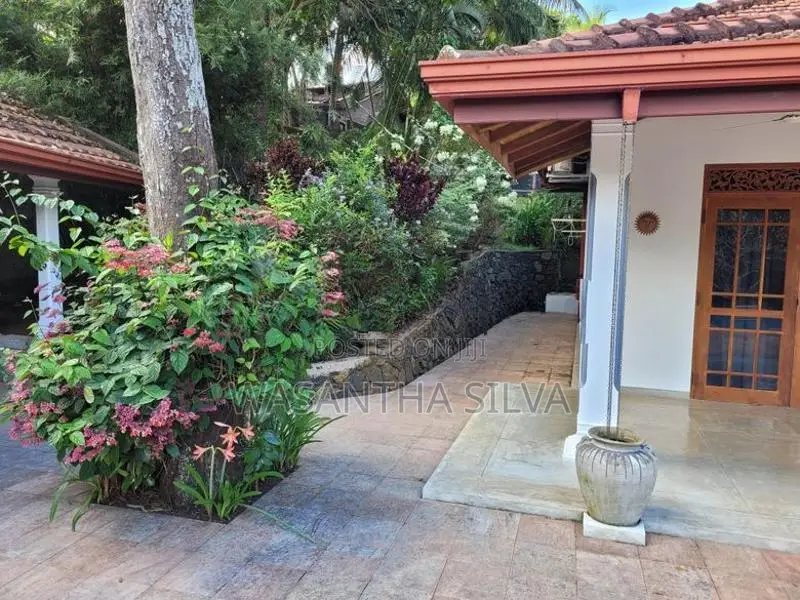 3 Bedroom Bungalow for Sale with Swimming Pool Beruwala