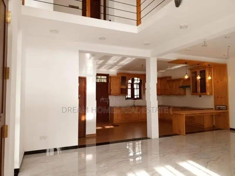Luxury 4-Bedroom House for Sale – Weligampitiya, Ja-Ela