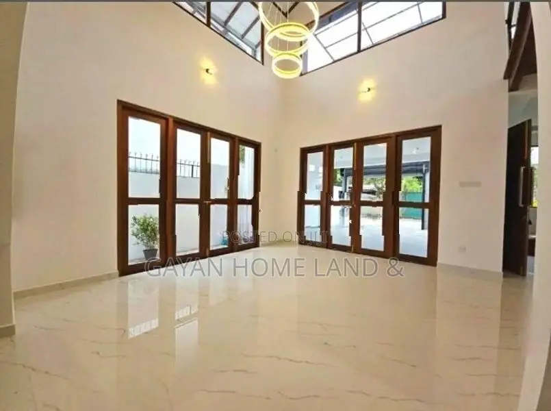 A Luxurious Two Storey House in Kesbewa Makandana
