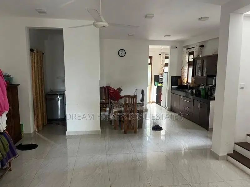Newly Built Luxury House for Rent – Homagama Town