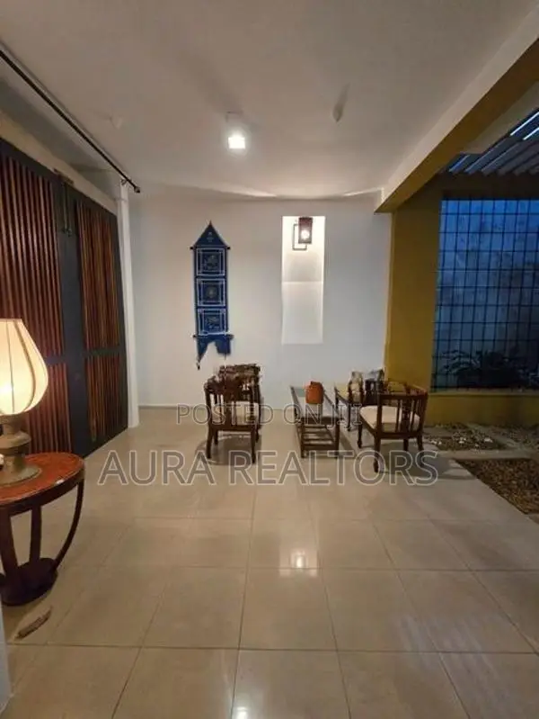 5 Bedrooms House for Sale in Battaramulla (P-126)