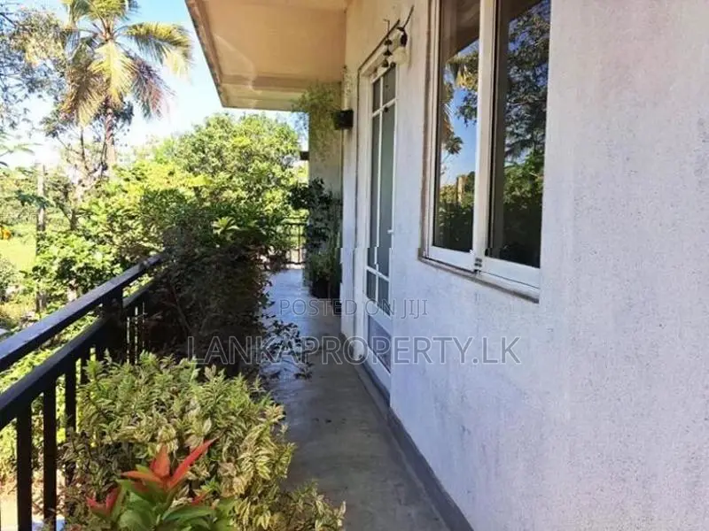 Solidly Built Three-Storied House for Sale – Kiribathgoda