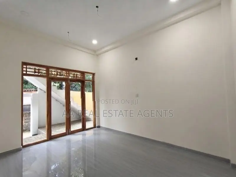 Brand New House with Slab for Sale in Kotikawatta