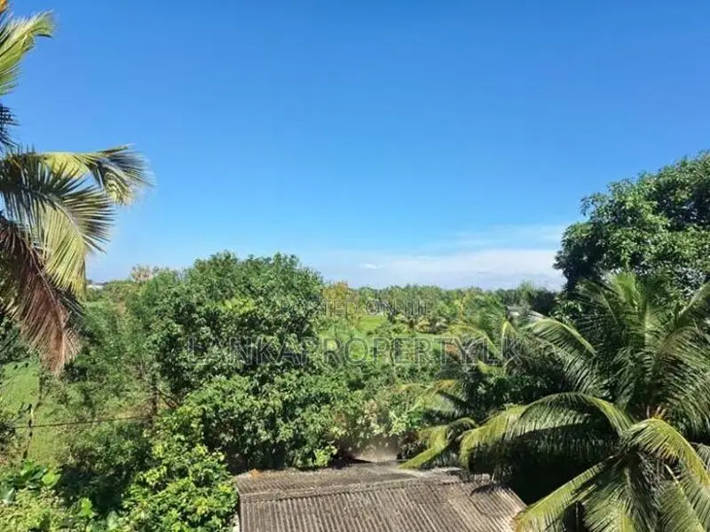 Solidly Built Three-Storied House for Sale – Kiribathgoda