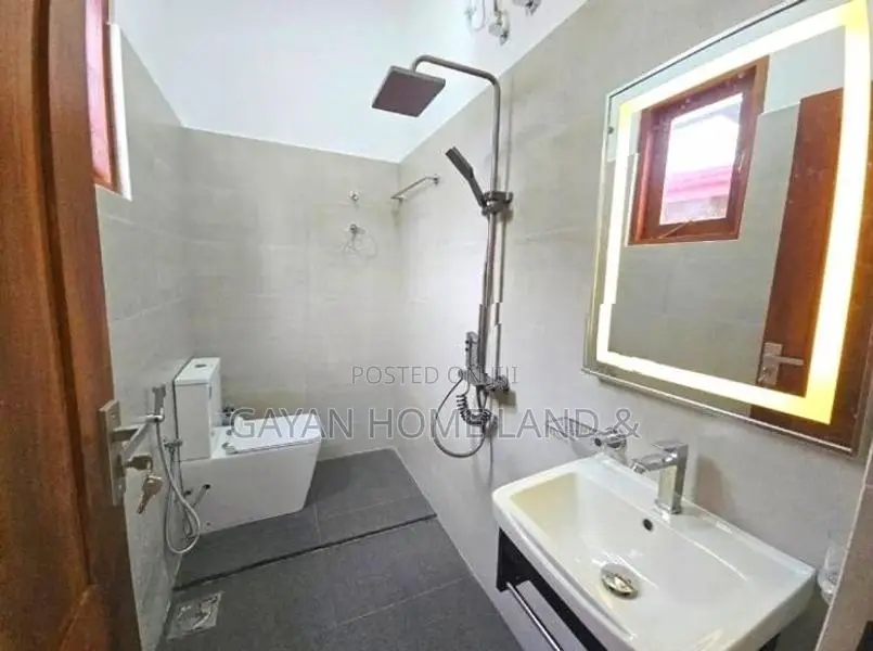 A Luxurious Two Storey House in Kesbewa Makandana