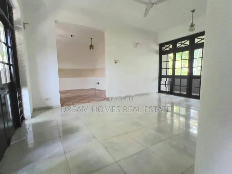 3-Storey House for Rent Battaramulla