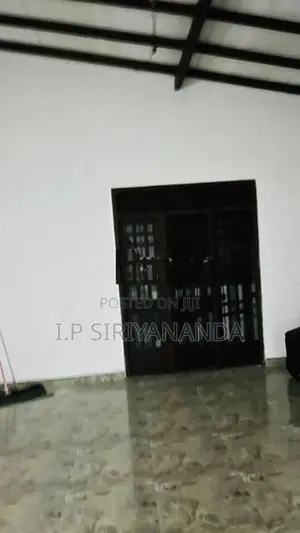 Upstairs House For Rent In Welivita Road Kaduwela