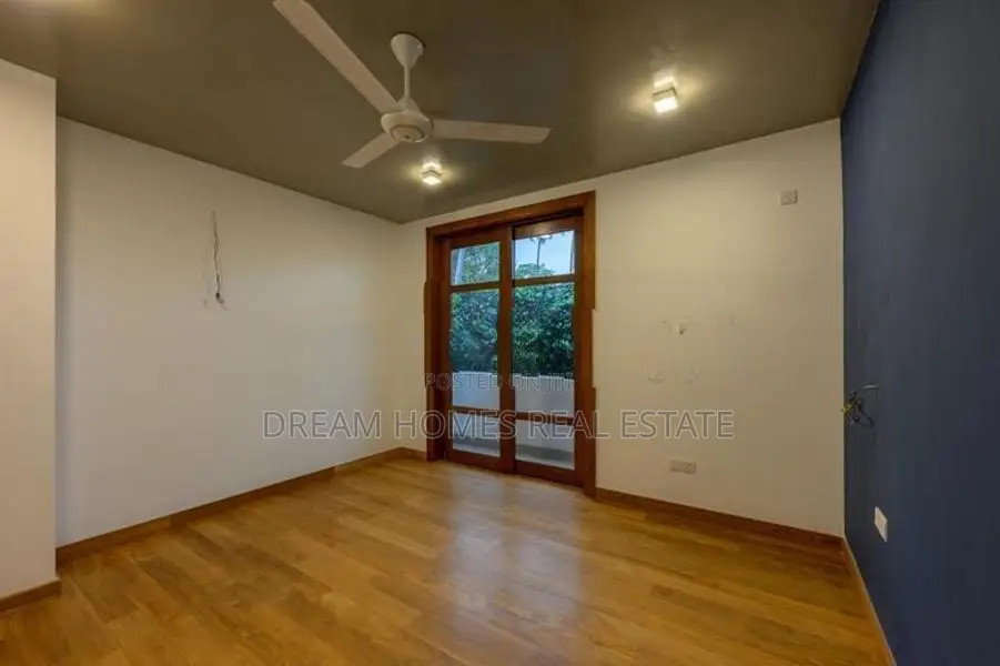 Modern 4-Bedroom Luxury House for Sale – Kesbewa