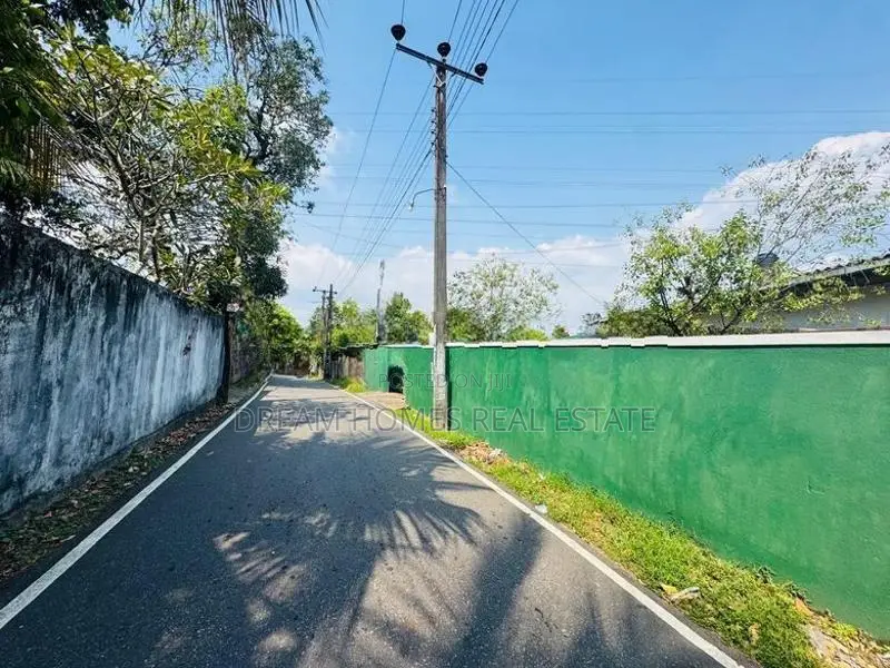 Prime 10-Perch Land for Sale – Palawatta, Pahalawela Road