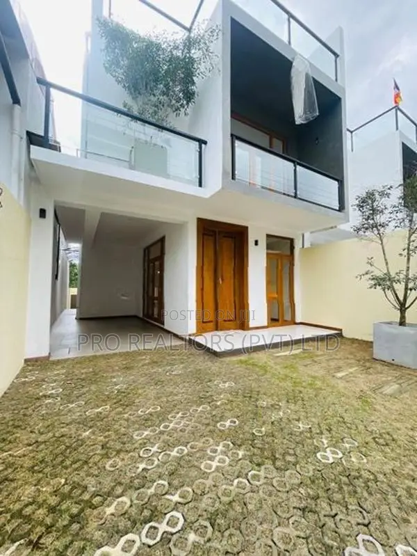 Brand New House for Rent in Pelawatta