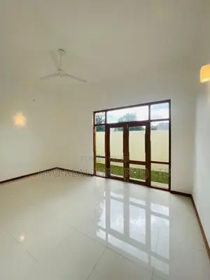 Brand New House for Rent in Pelawatta