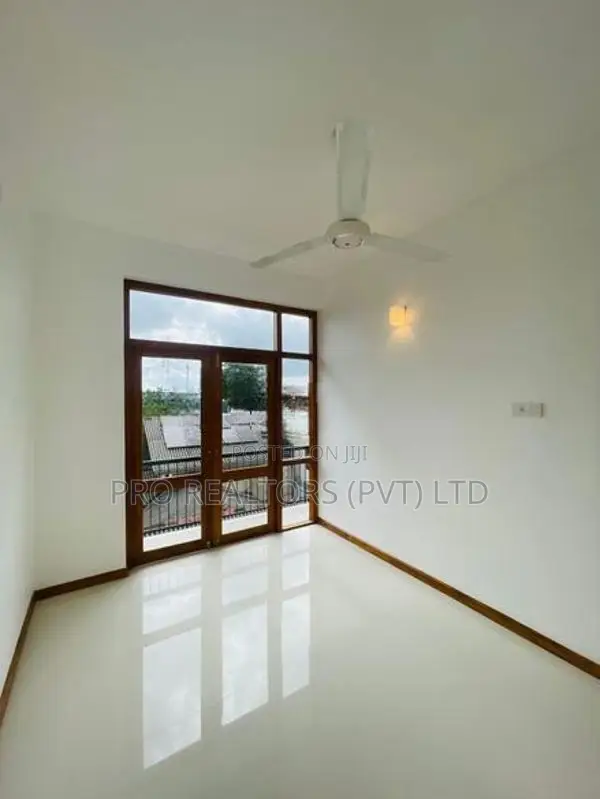 Brand New House for Rent in Pelawatta