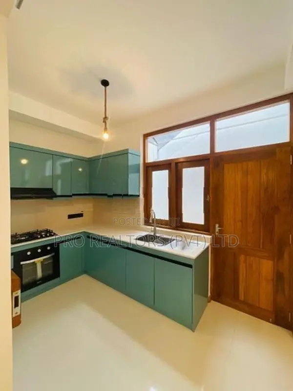 Brand New House for Rent in Pelawatta
