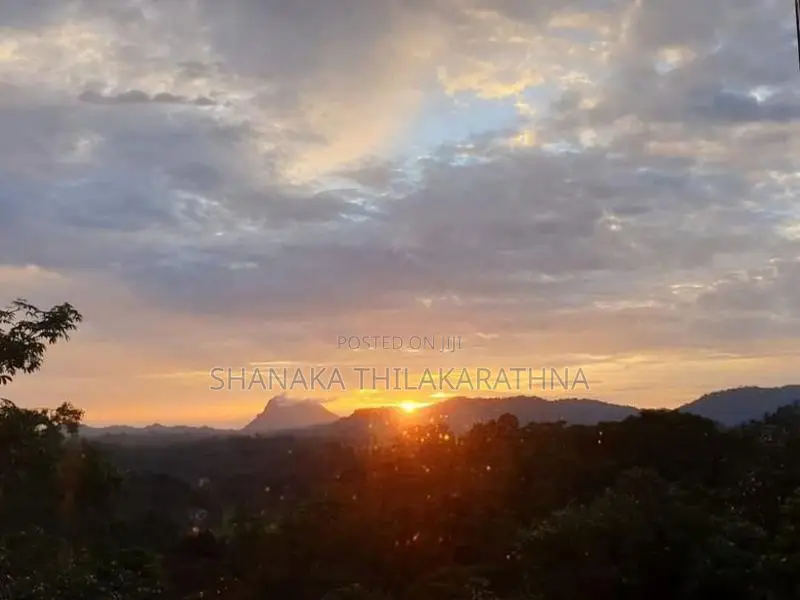 Newly Built Fully Furnished House for Sale – Kiribathkumbura / Aladeni